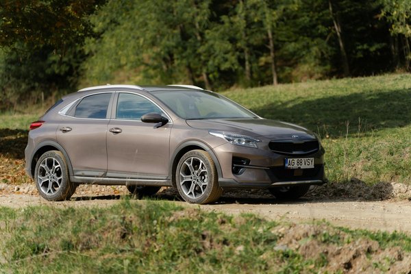 Quels avantages les véhicules hybrides ont-ils face aux modèles classiques ?